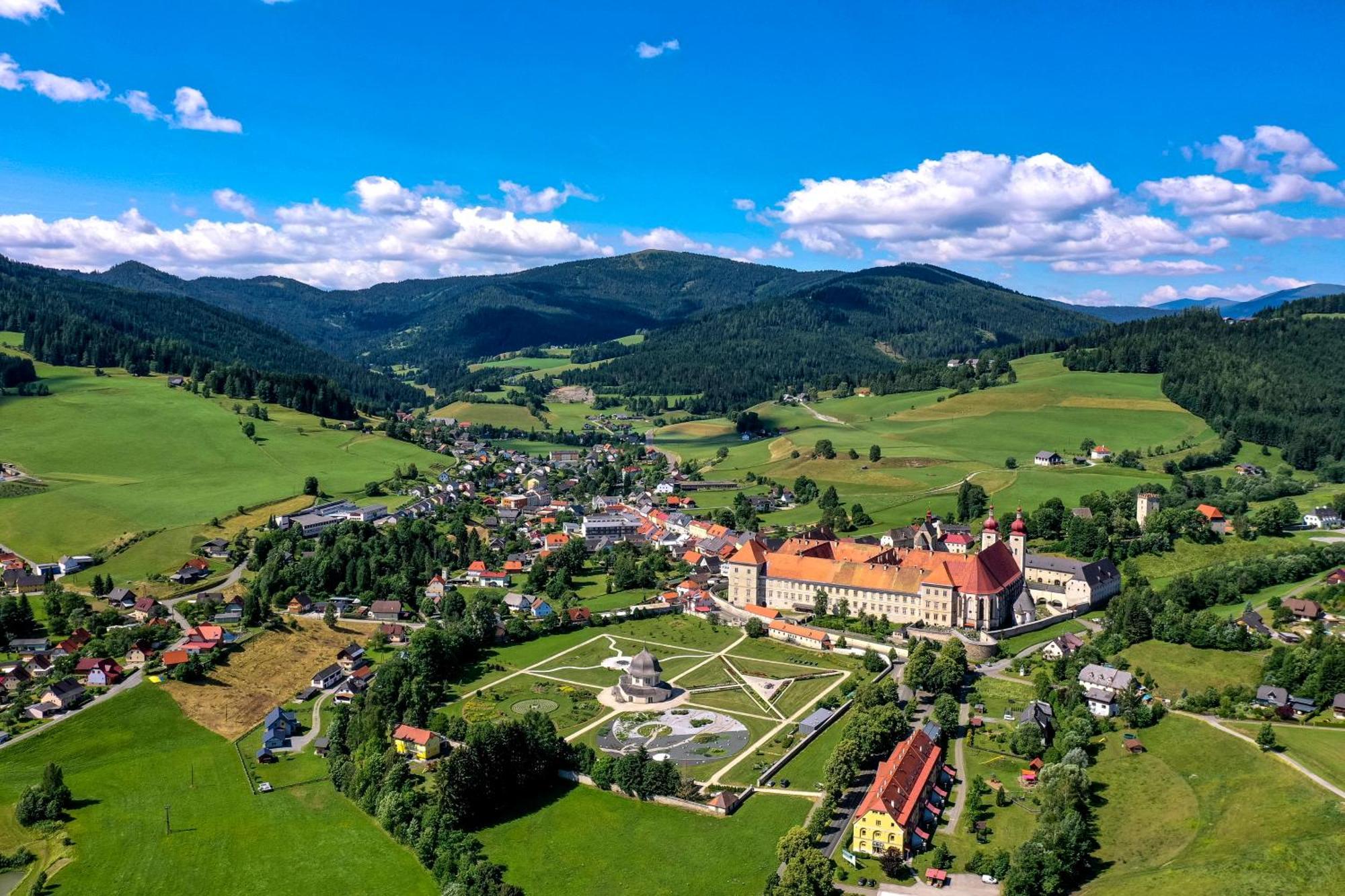Naturpark Chalets Lambrecht By Alps Resorts Sankt Lambrecht Zewnętrze zdjęcie